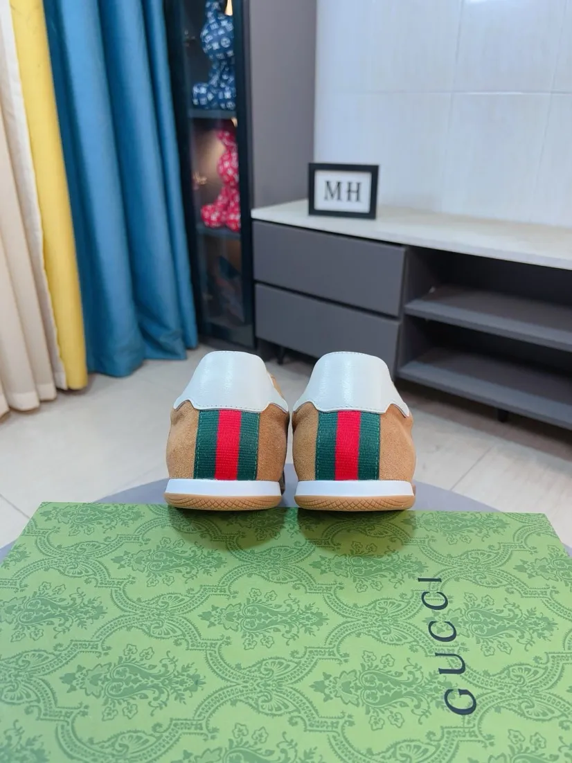 Men's shoes 💰458🌹🌹[GUCCI] Gucci's new lace-up casual men's shoes are on the market first, and the materials and workmanship are superior to all versions on the market. The highest quality shipped first-layer cowhide with imported original perforated materials➕Genuine leather lining, privately molded soft outsole, high foot comfort, imported special materials highlight the brand's unique charm, high-end customization 38-44